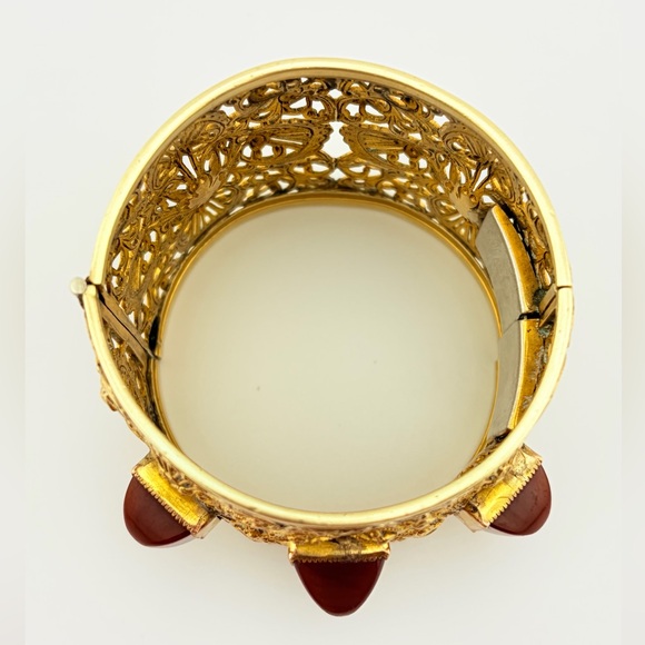 RARE Vintage Napier Gold Plated Brass Filigree Cuff With Carnelian Cabochons. - Picture 10 of 13